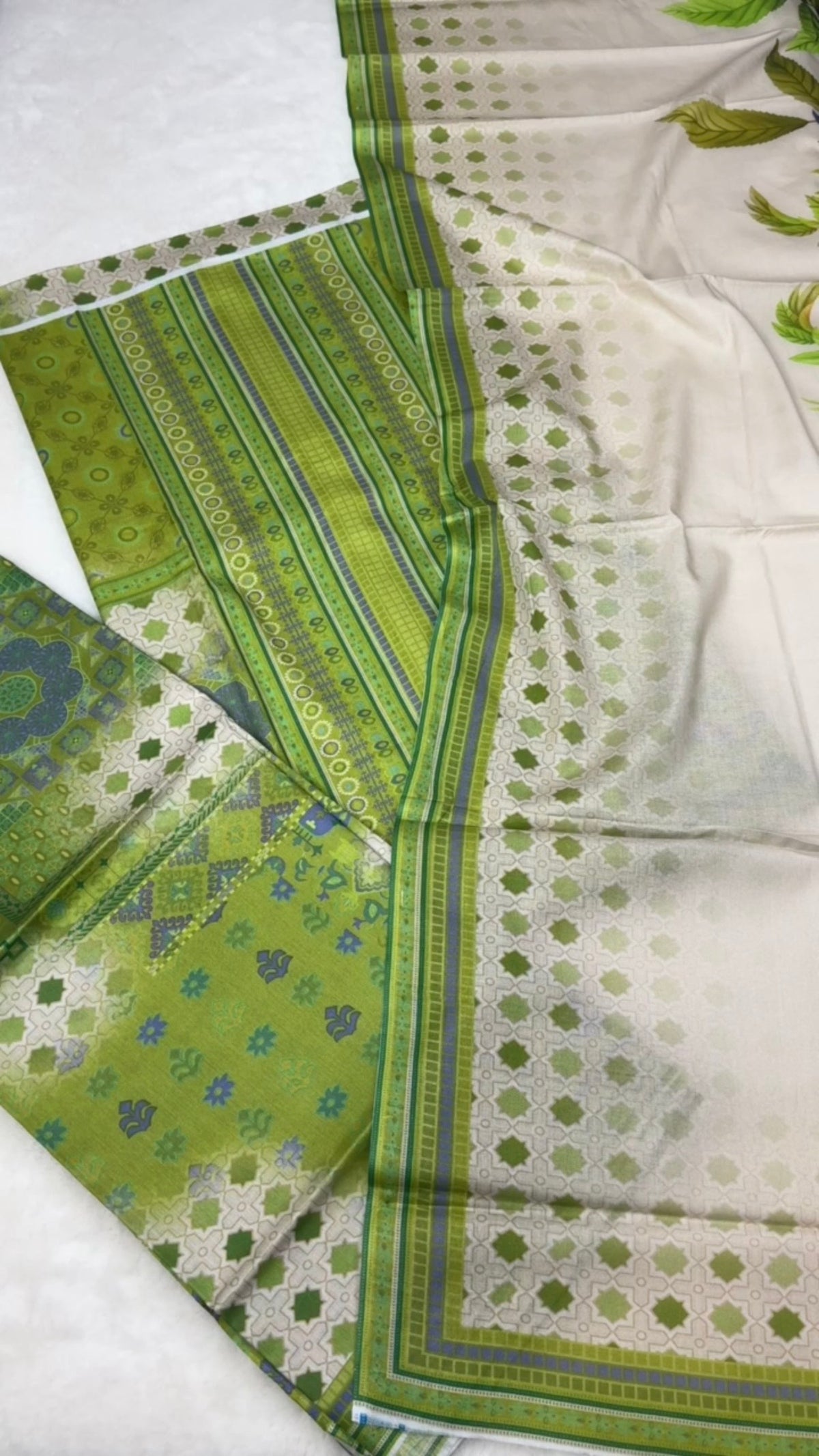 Deshi Boutique, T2617