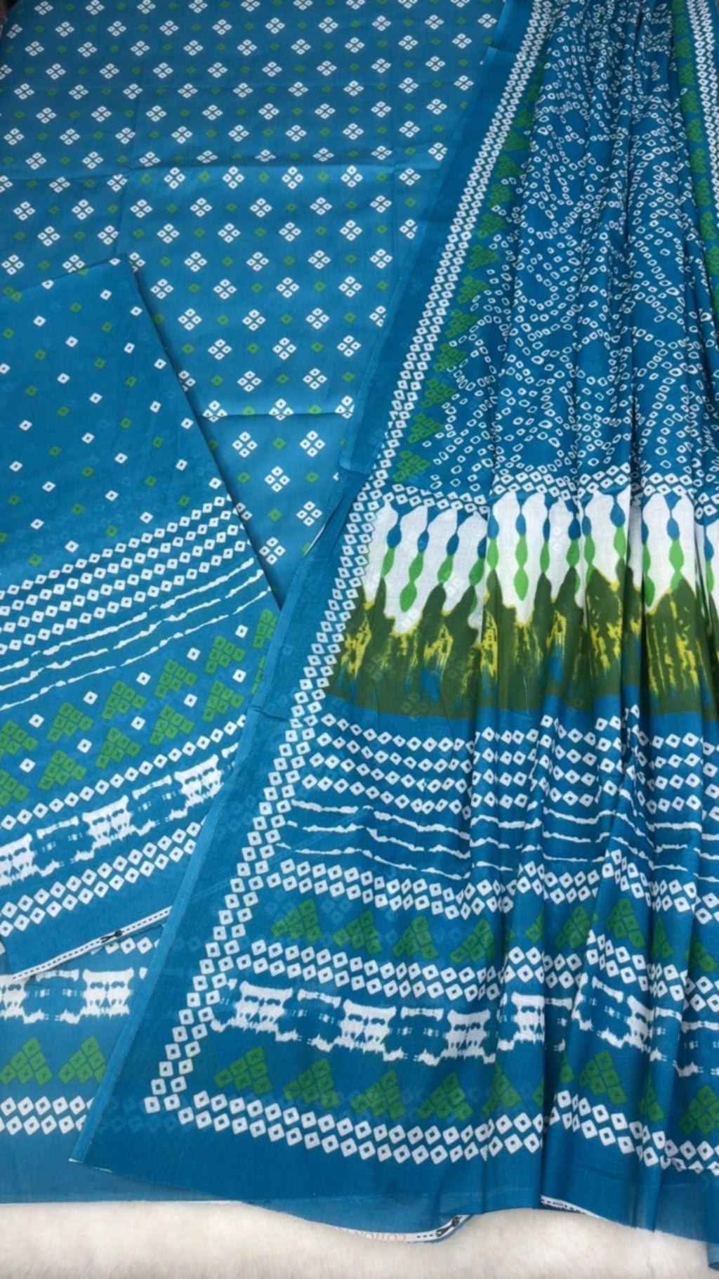 Deshi Boutique, CP1518