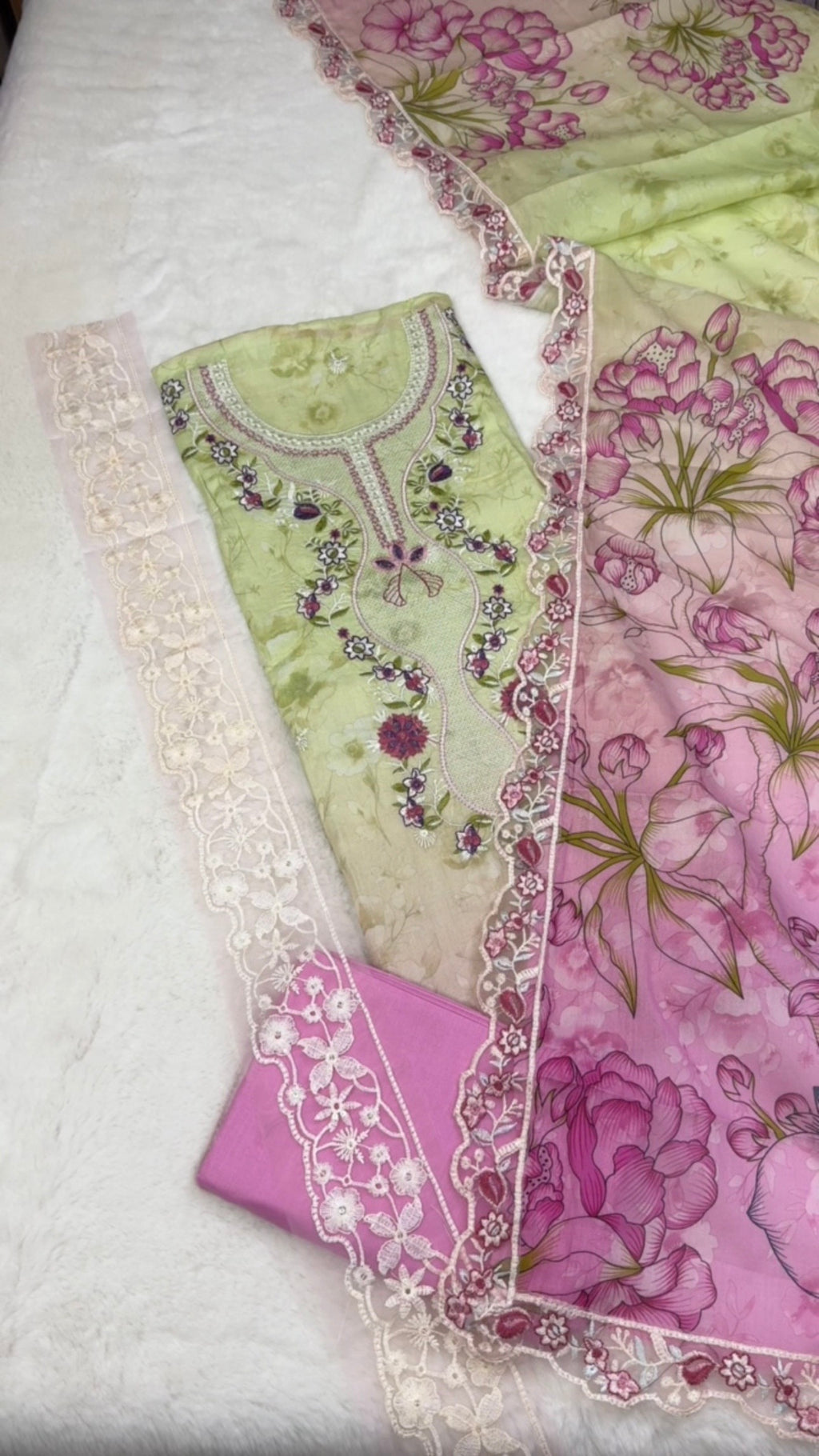 Deshi Boutique, MA380
