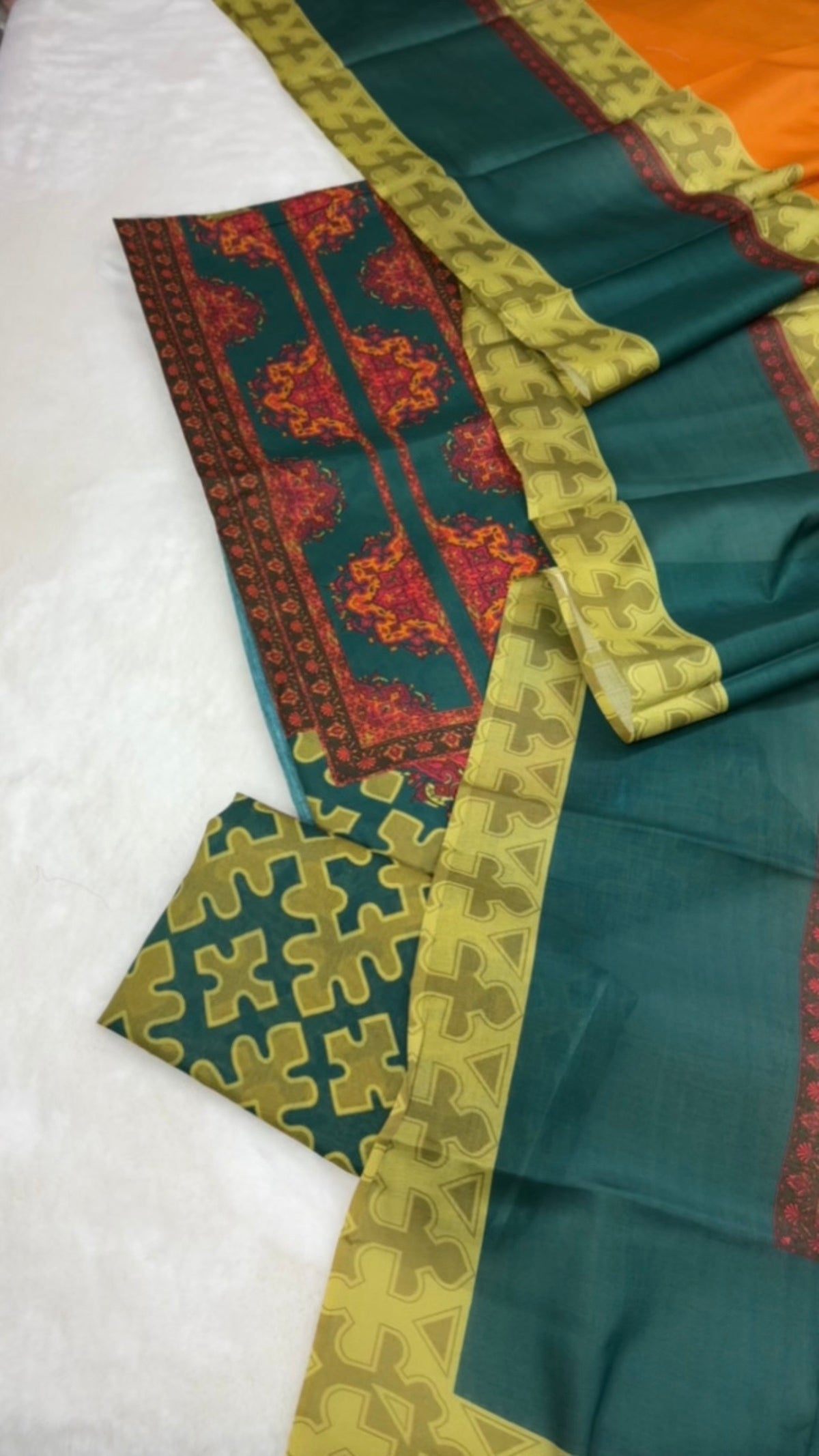 Deshi Boutique, T0039