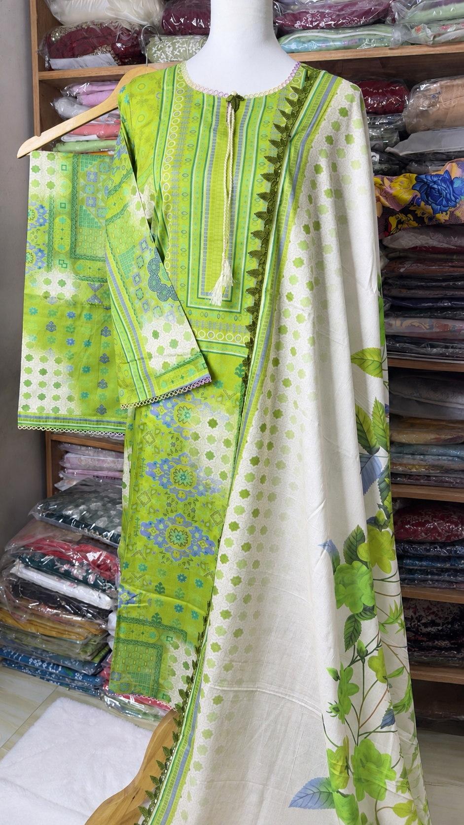 Deshi Boutique, T2617